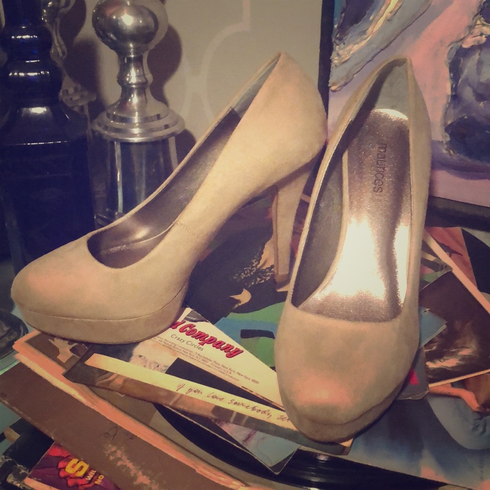 Tan heels